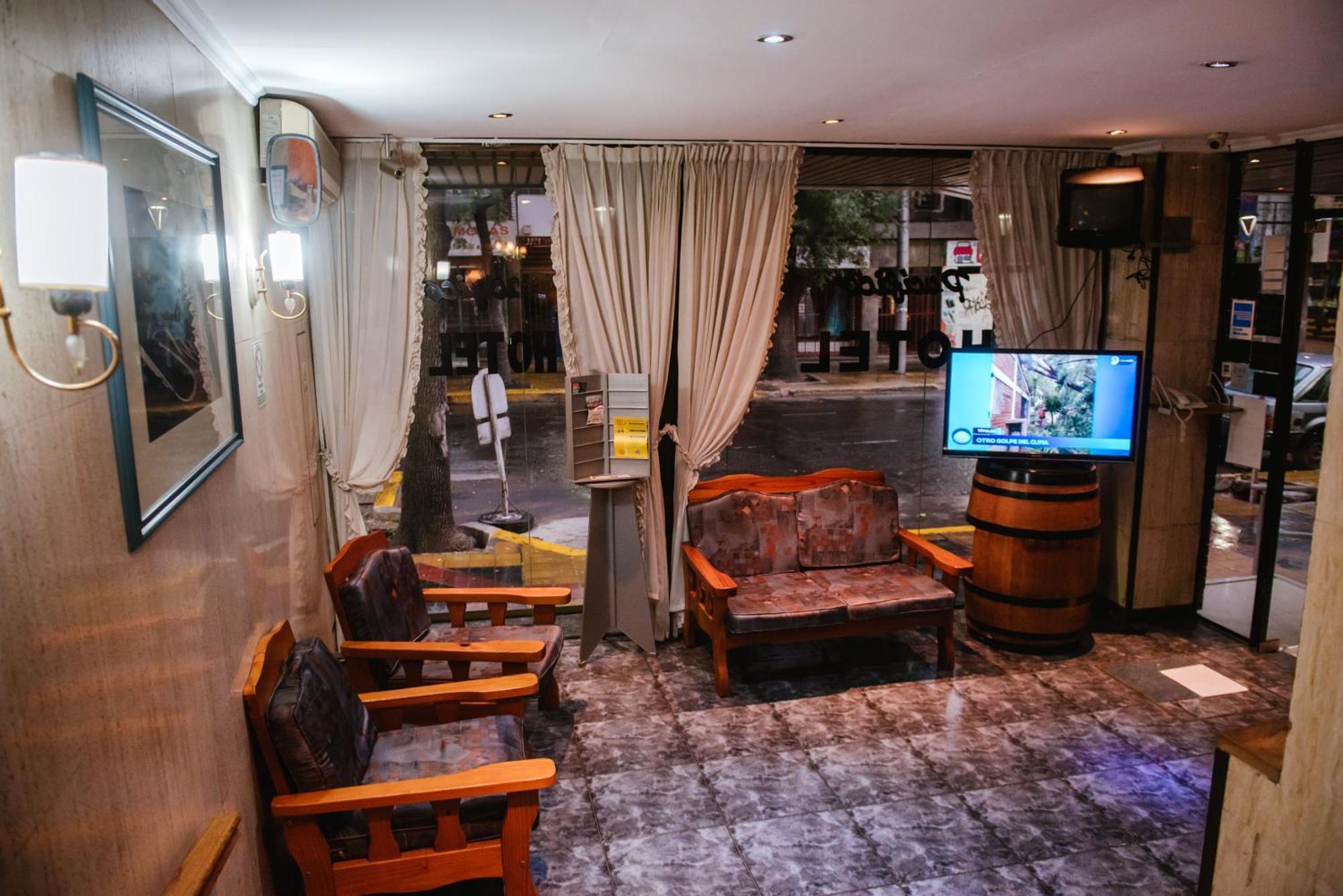 Hotel Pacifico Mendoza Buitenkant foto